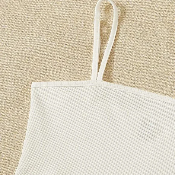 New 2pc set Rib Knit Cami Crop Top & Ditsy Floral Print Wrap Hem Skirt Set - Picture 3 of 5